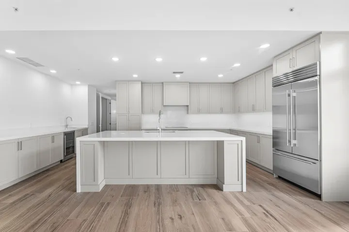 008-184LakeDrive-2303-PalmBeachShores-FL