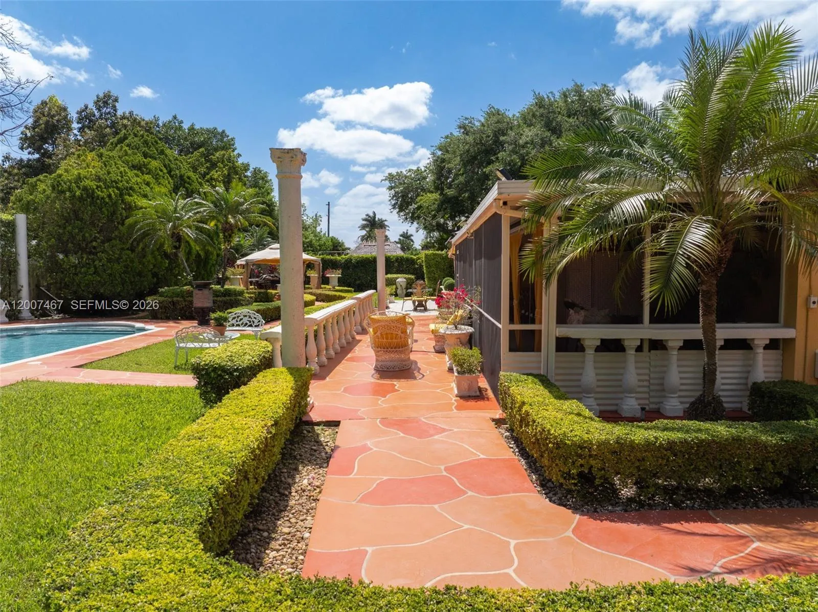 Property photo 271