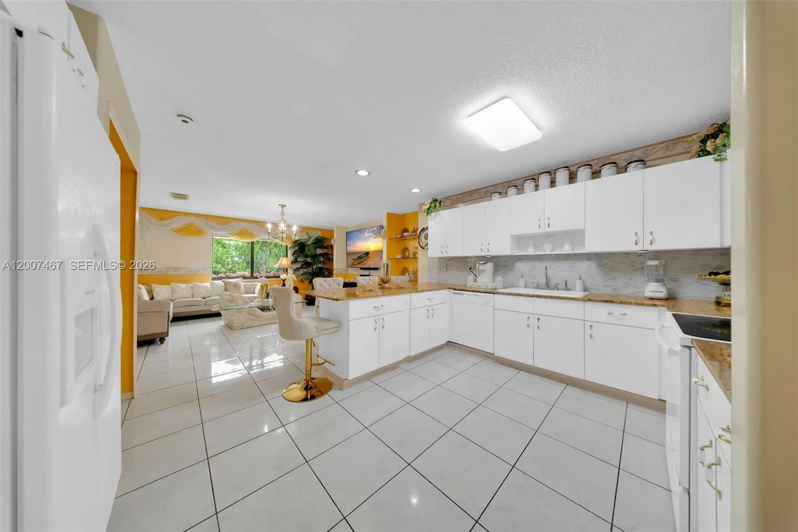 Property photo 123