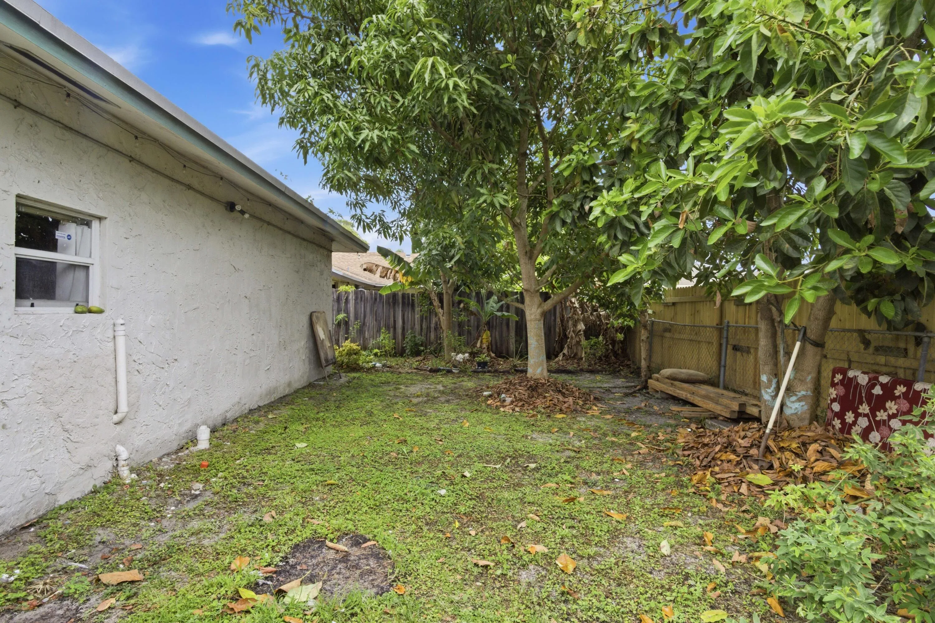 8230 SW 4th Pl_029