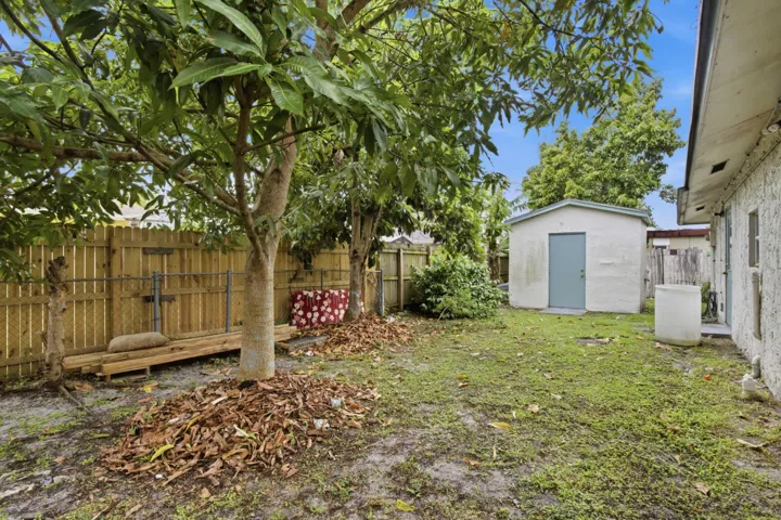 8230 SW 4th Pl_030