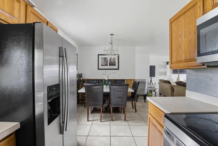 8230 SW 4th Pl_028