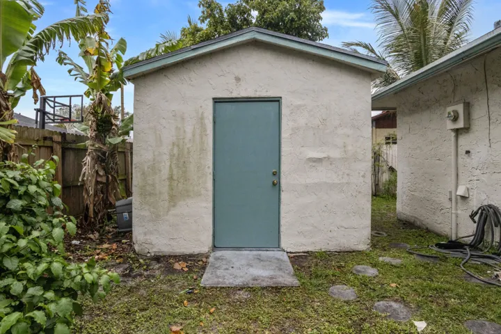 8230 SW 4th Pl_031