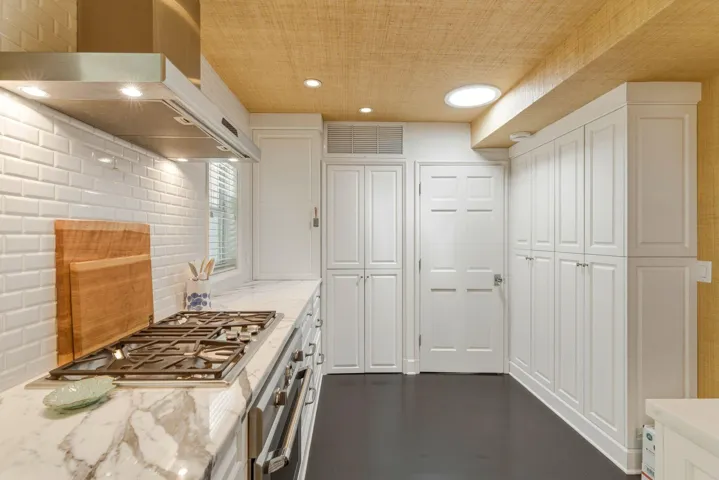 152_Chilean_Ave_Palm_Beach_FL_012