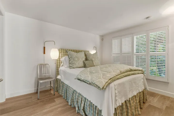 152_Chilean_Ave_Palm_Beach_FL_022