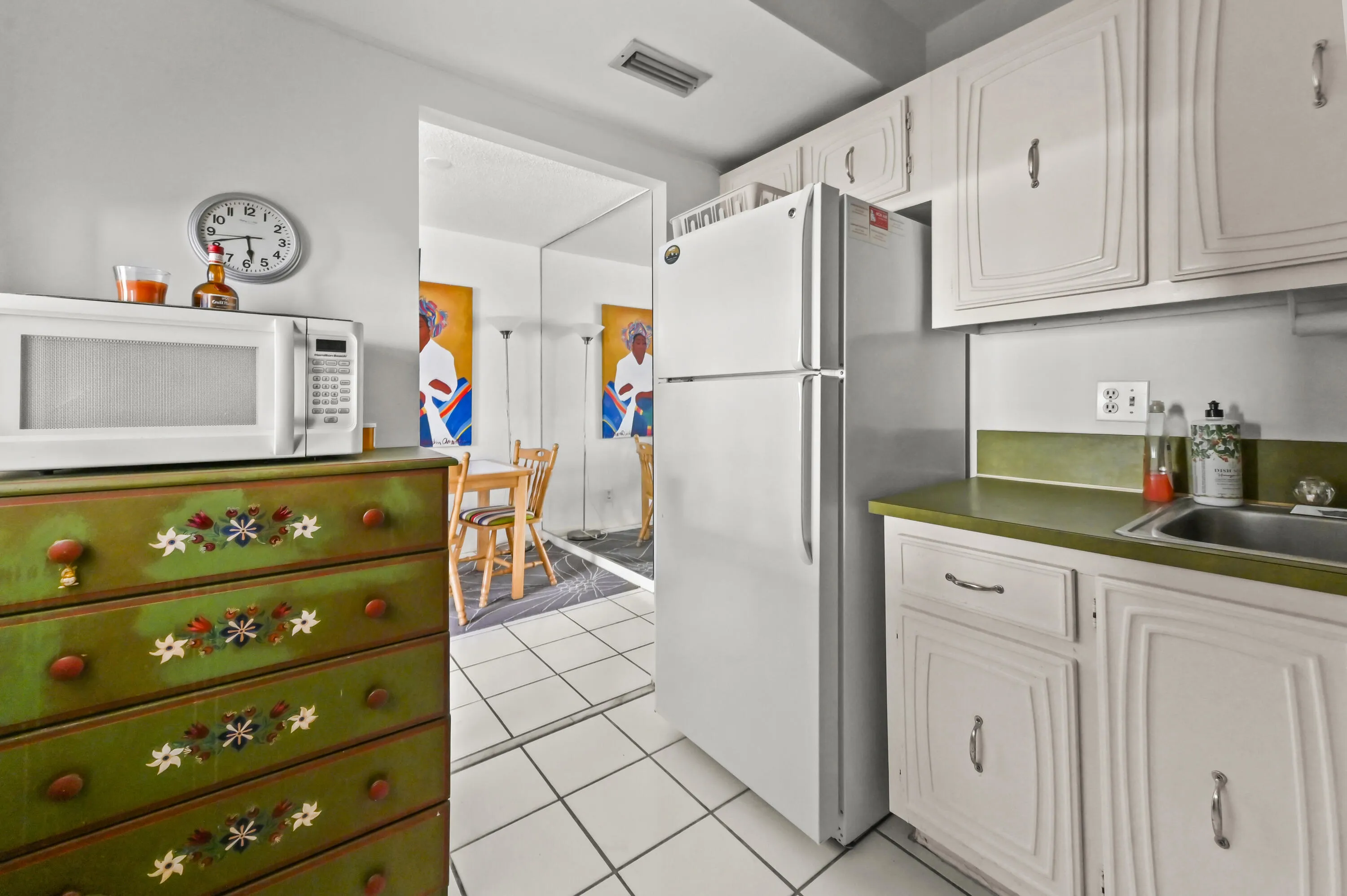 10 Kitchen 03
