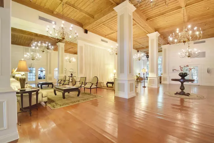 lobby 3