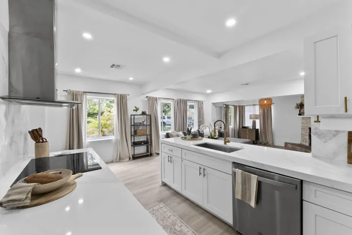 Kitchen 6