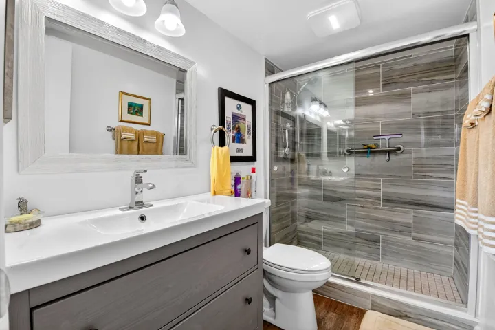 Full bathroom