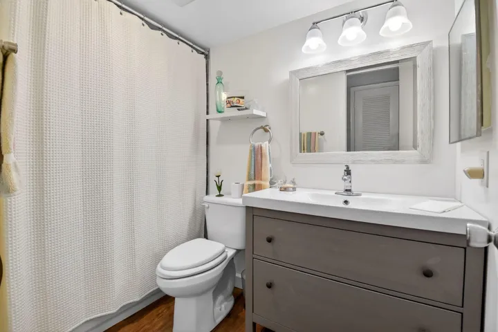 Full bathroom