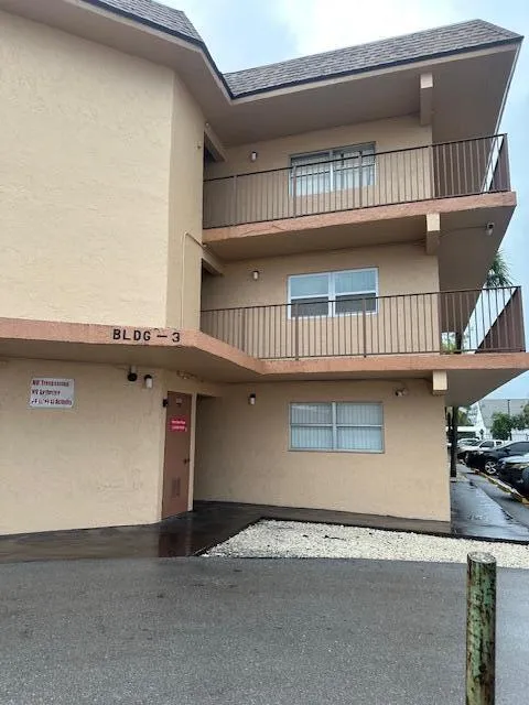 4141 NW 26th ST - Front Building
