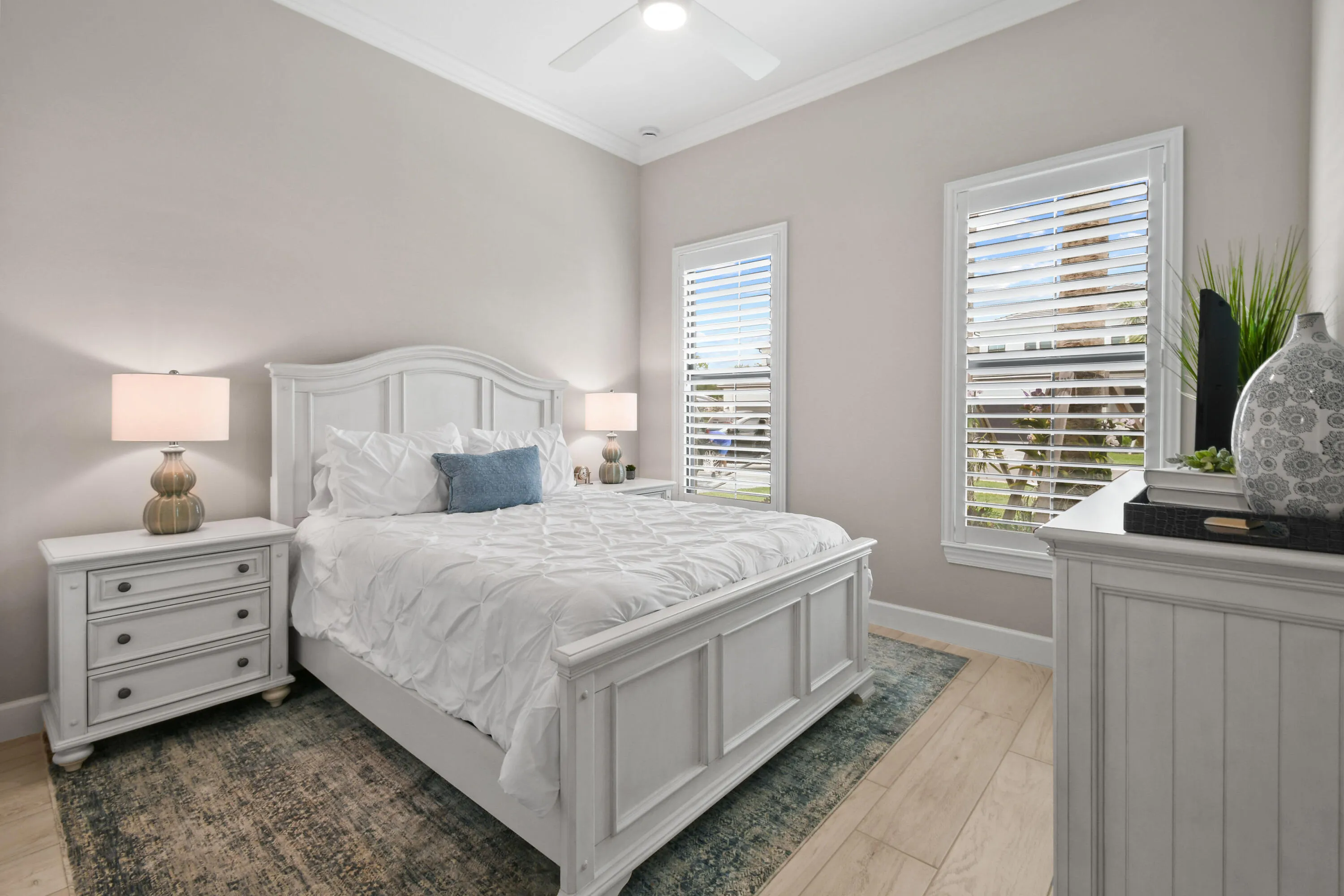 9358CapeHoneyBeeLn(30)