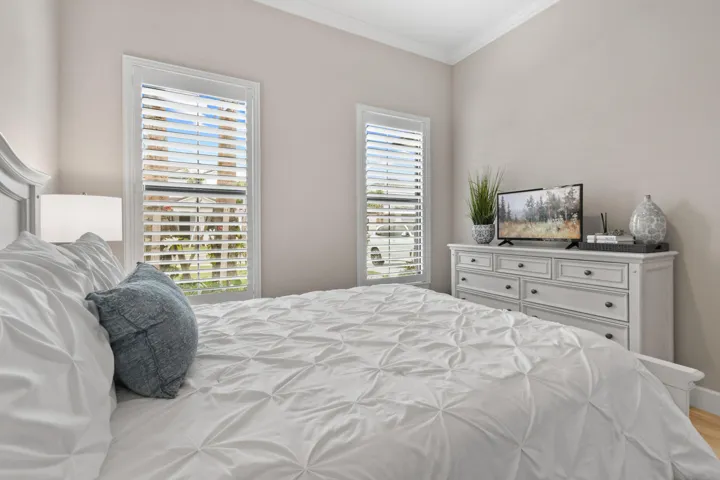 9358CapeHoneyBeeLn(31)