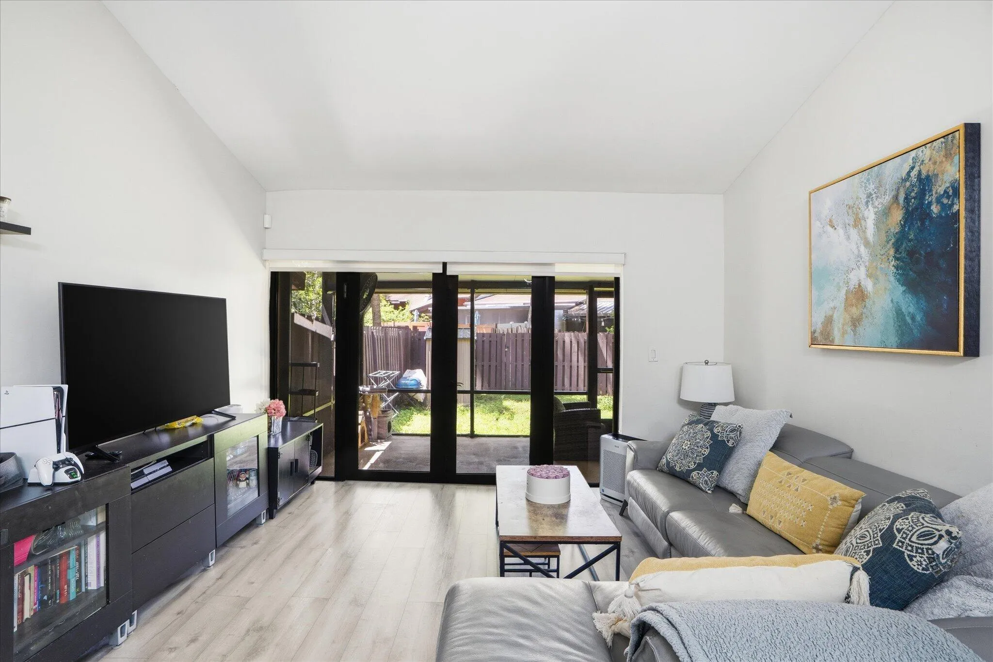 09-3414 Freedom Dr_009