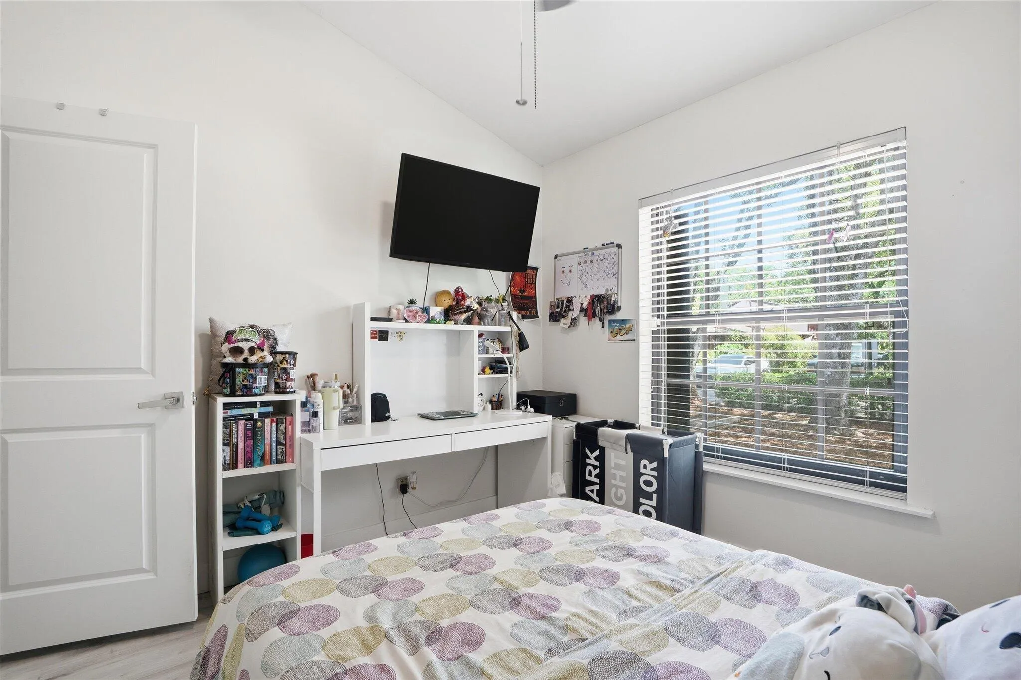 25-3414 Freedom Dr_025