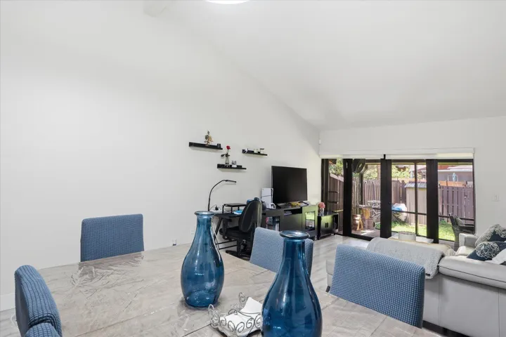 13-3414 Freedom Dr_013