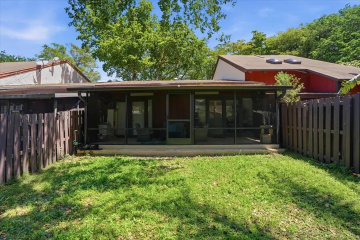 37-3414 Freedom Dr_037