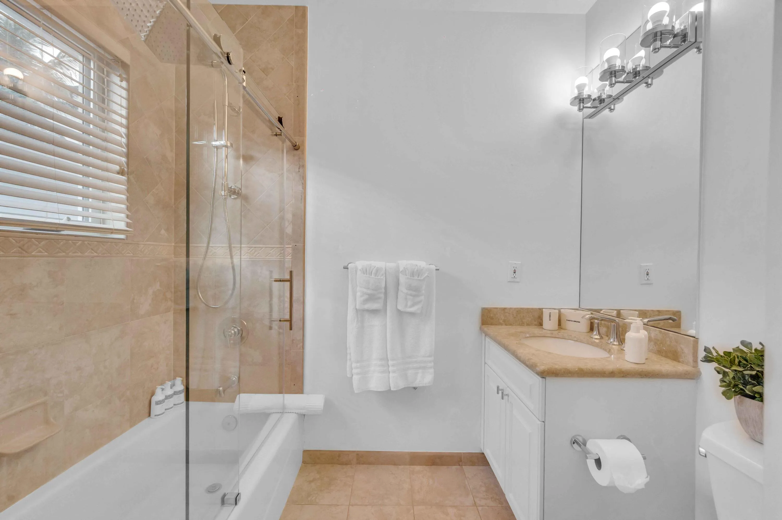 3315 NE 17TH ST, FORT LAUDERDALE, FL-57