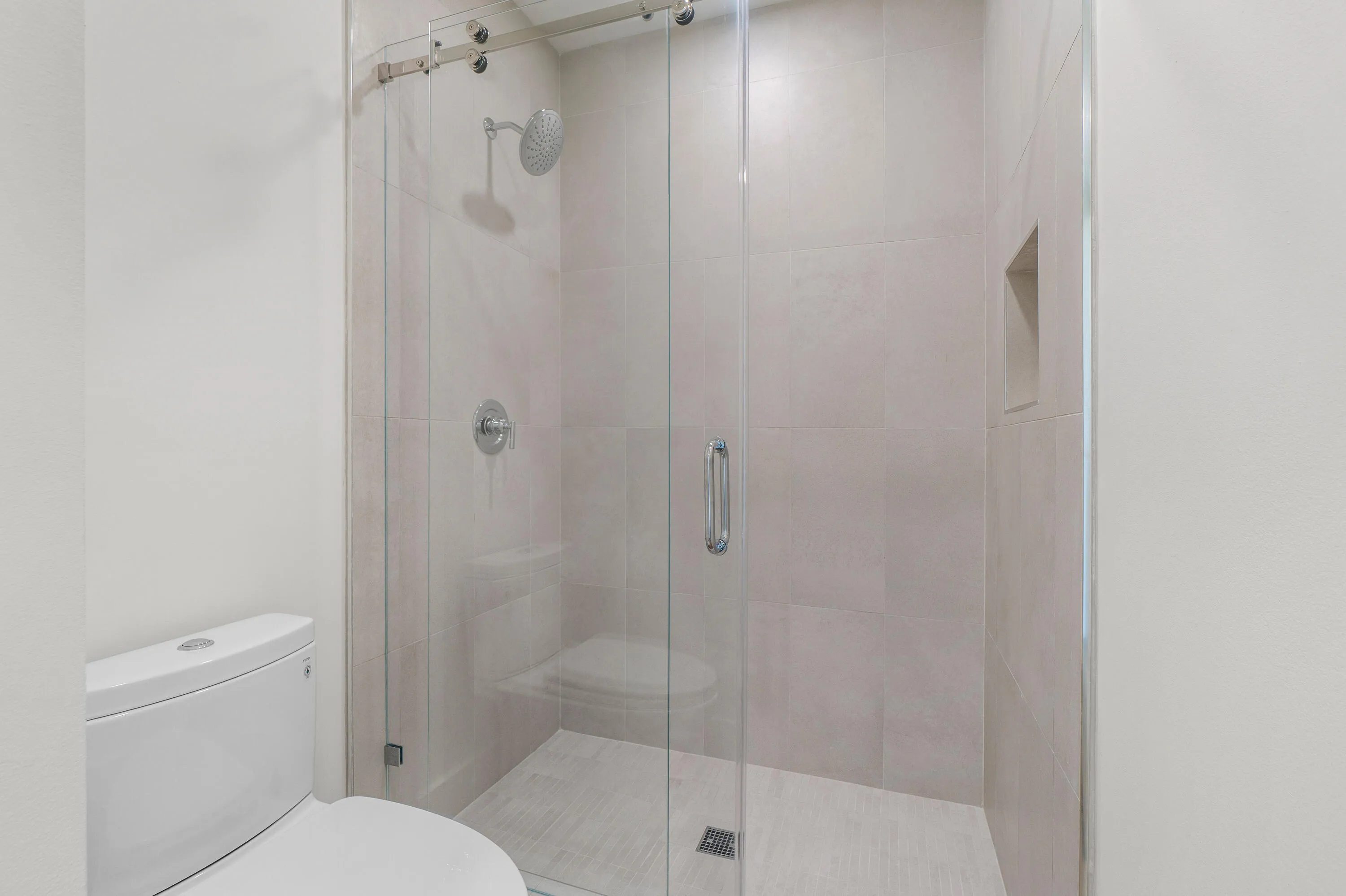 2nd Bathroom