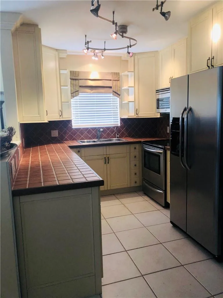 Property photo 46