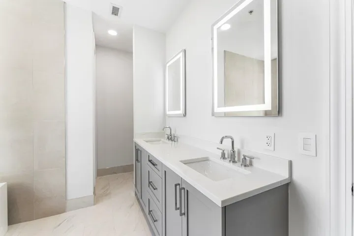 023-184LakeDrive-4102-PalmBeachShores-FL