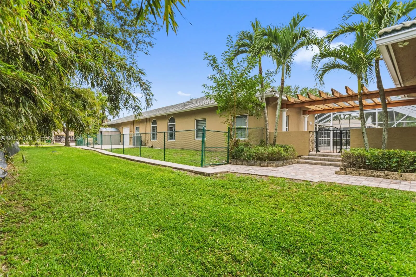 Photo 77