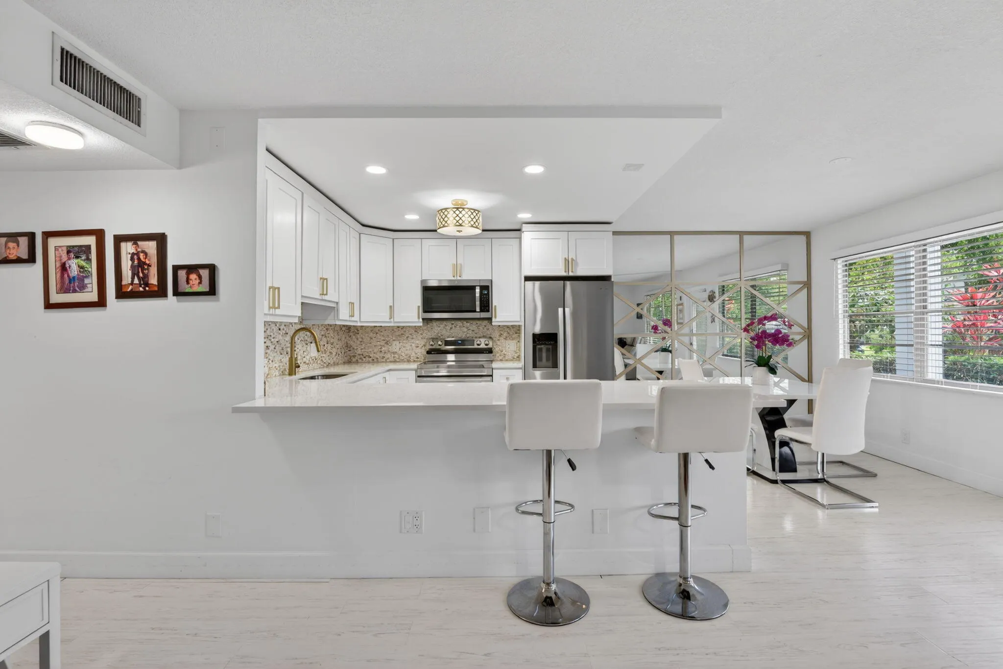 Light & Bright Kitchen