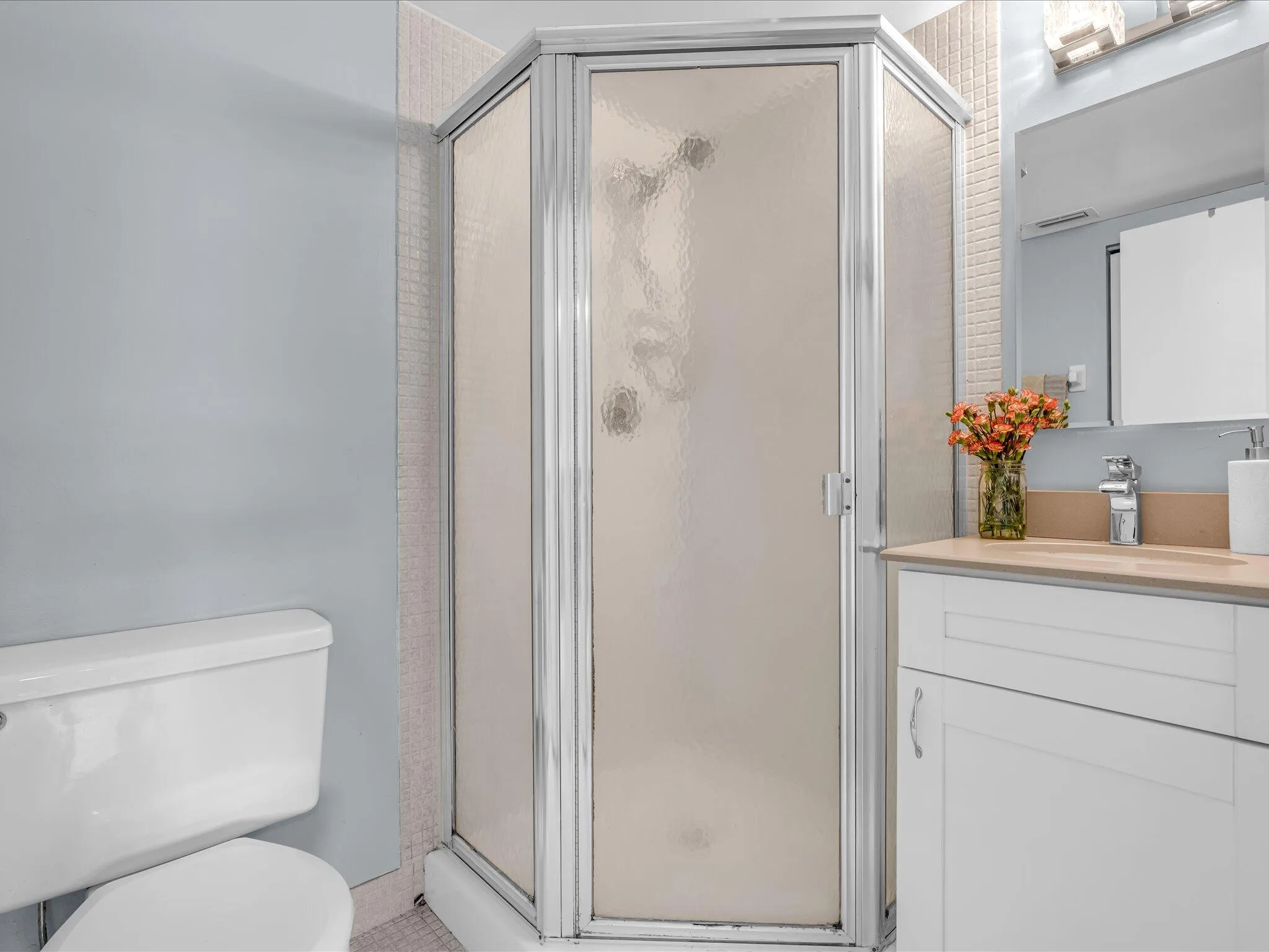 Full Guest Bath