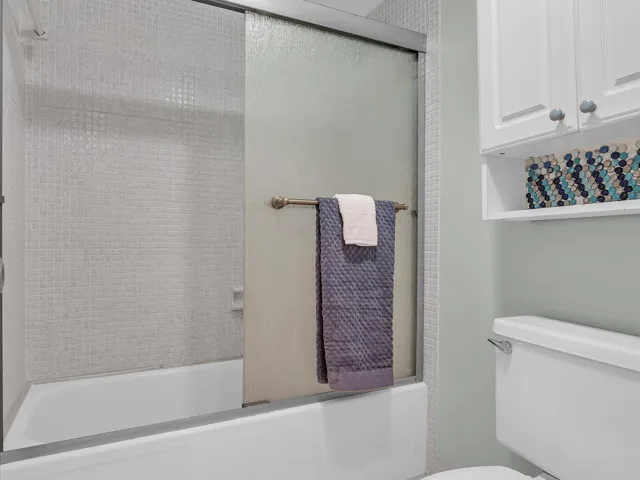 Primary En Suite Bath