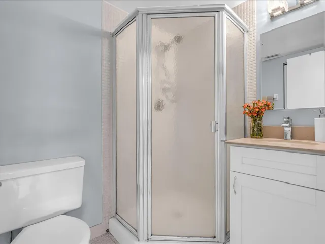Full Guest Bath