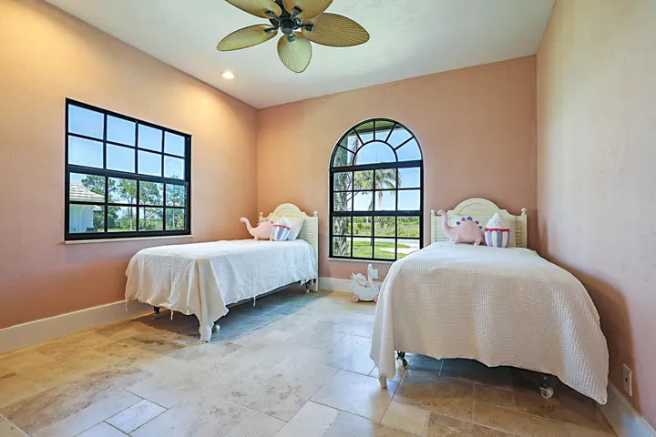 18680 SE Old Trail Dr E -37