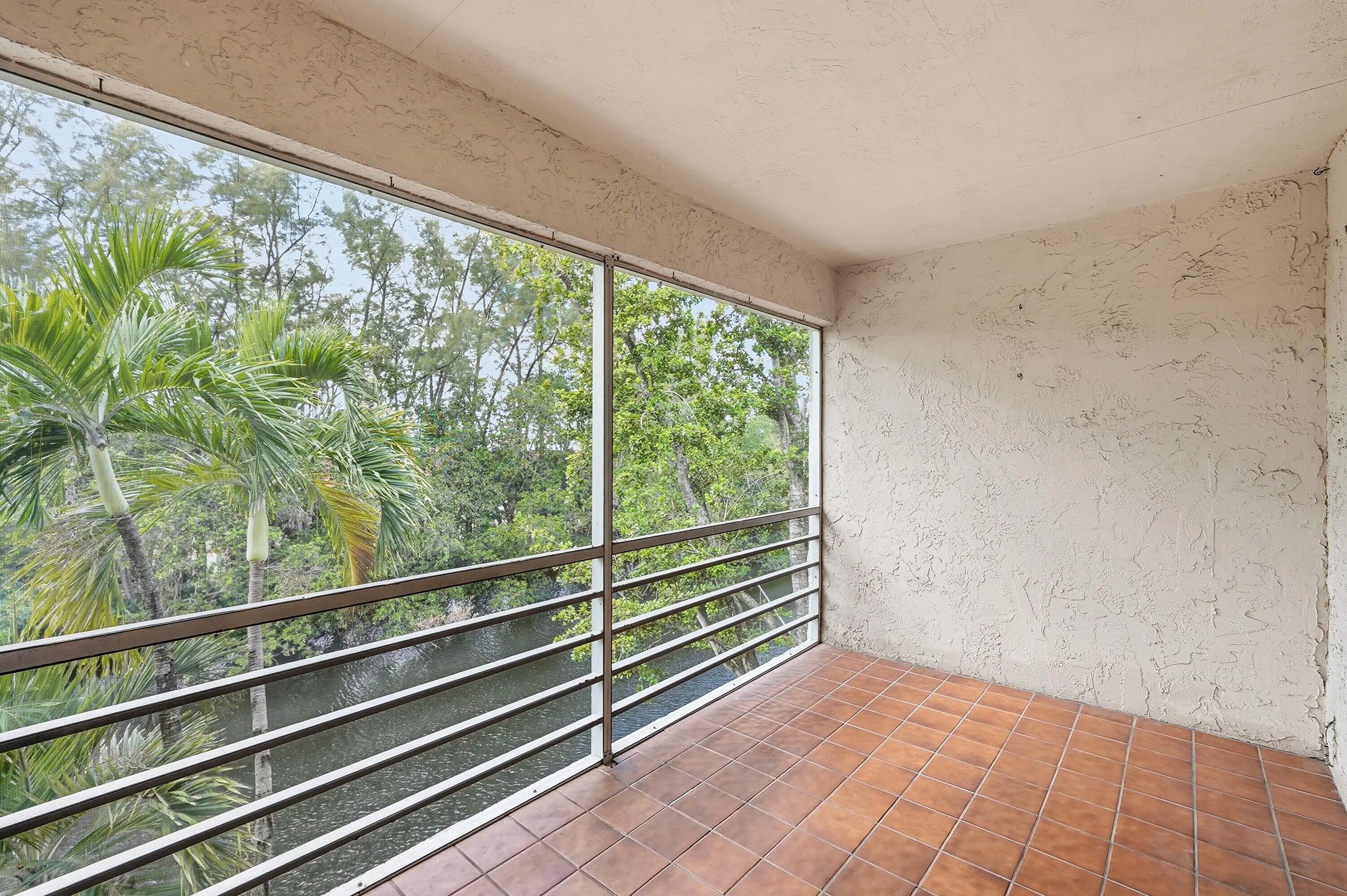 Screened in Porch