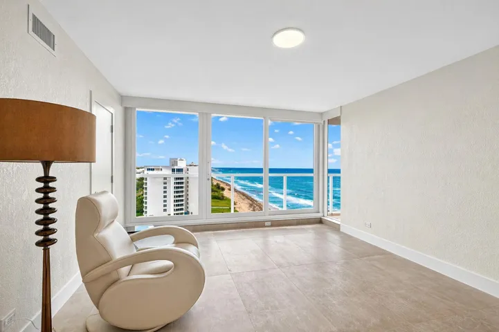 Second bedroom with ocean views