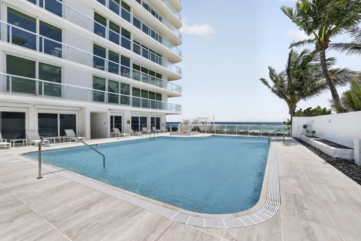 Villa Nova pool