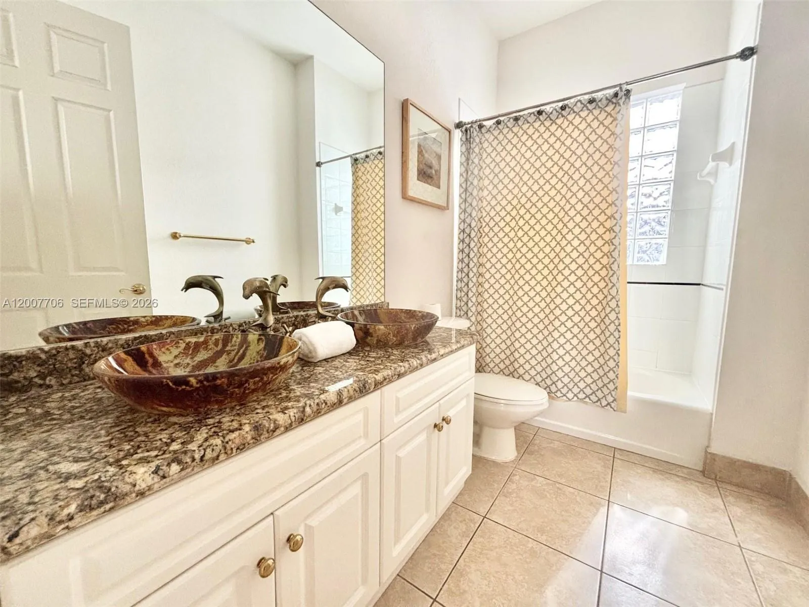Full bathroom on the main floor