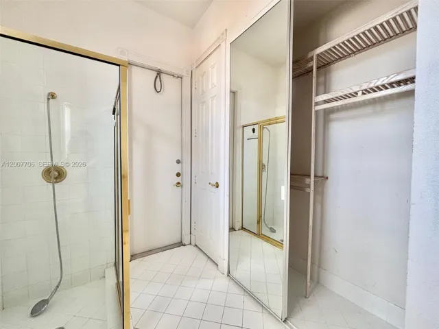 Guest house full bathroom/cabana bath