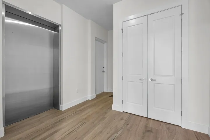 027-184LakeDrive-4301-PalmBeachShores-FL