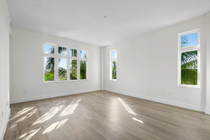 014-184LakeDrive-4301-PalmBeachShores-FL