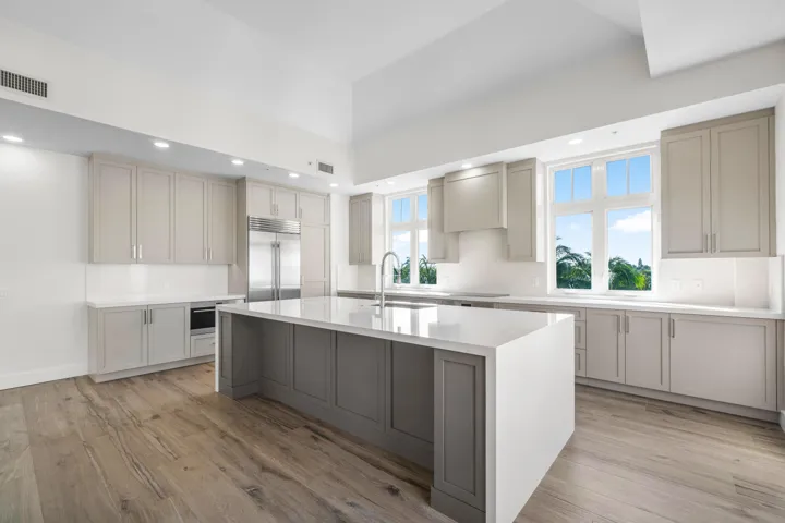 009-184LakeDrive-4301-PalmBeachShores-FL
