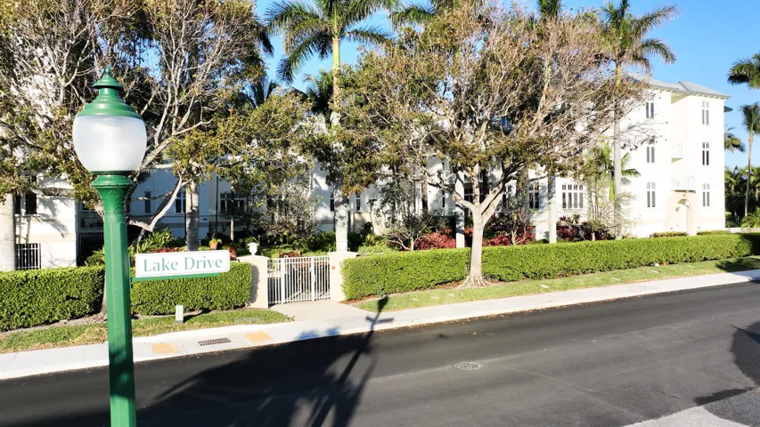 Havn_Lake Drive View