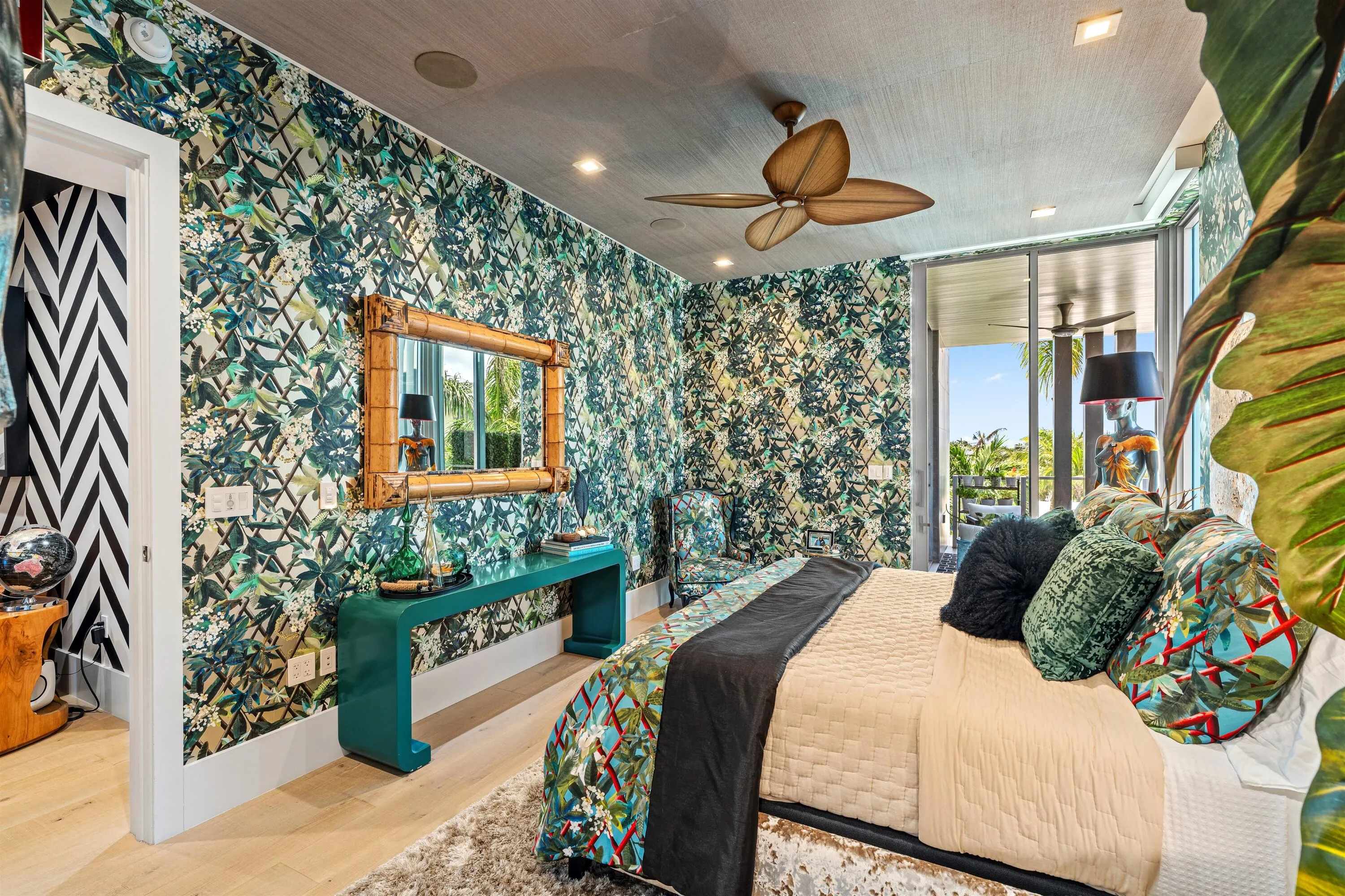 BEDROOM_1_ANGLE_DT