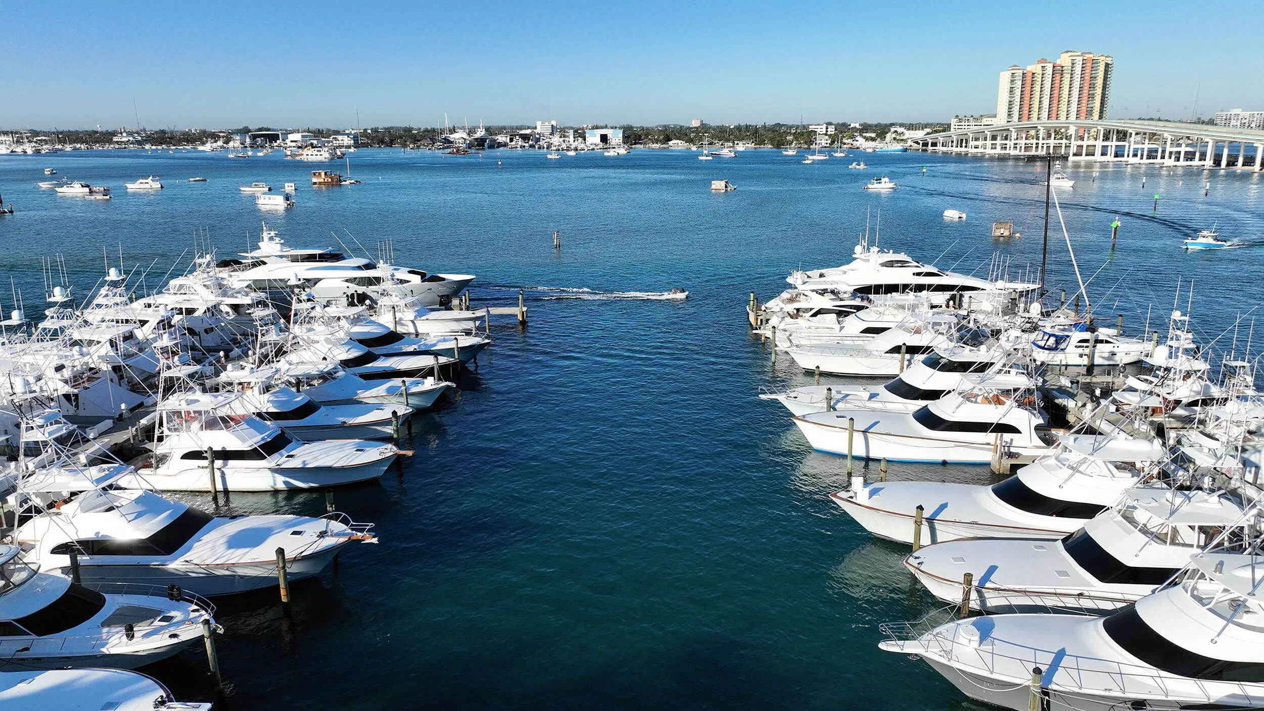 Havn_Yacht-Club-Marina