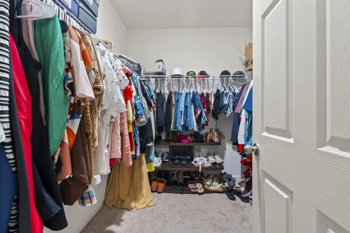 Walk -in closet