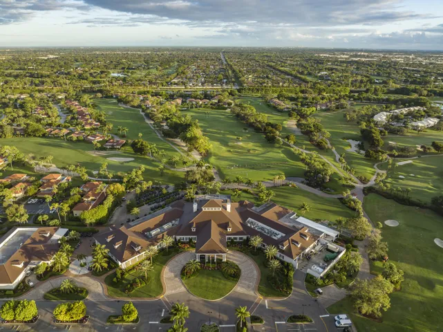 Drone Front of Clubhouse AM