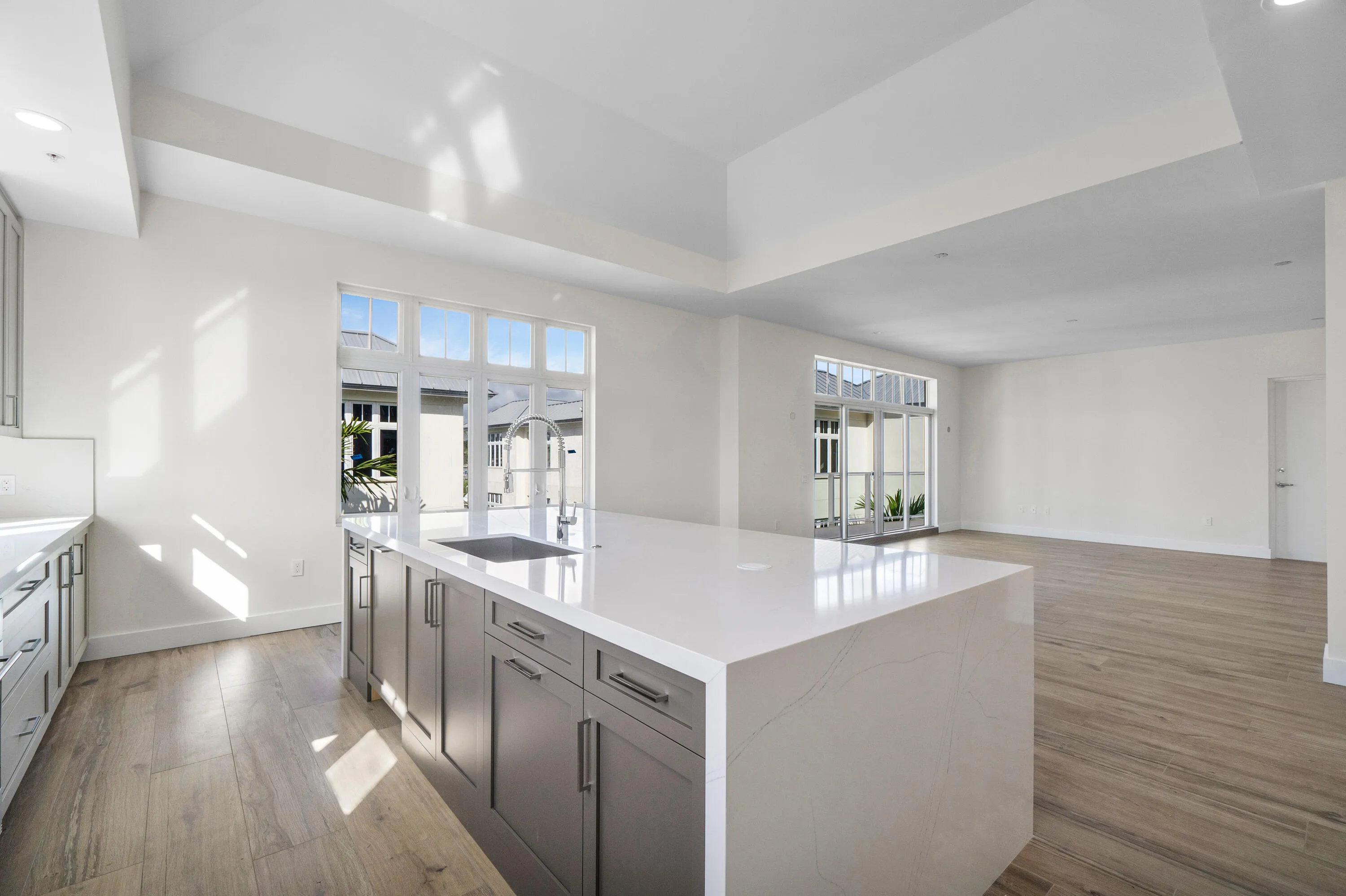 011-184LakeDrive-4301-PalmBeachShores-FL
