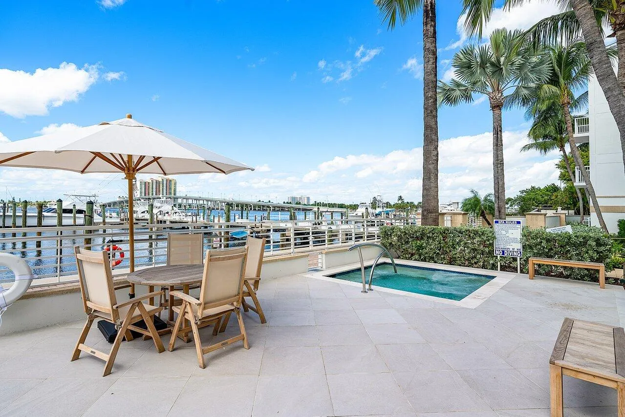 015-184LakeDrive-PalmBeachShores-FL-3340