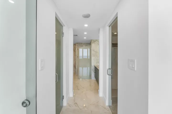 031-700SouthOceanBoulevard-BocaRaton-FL-