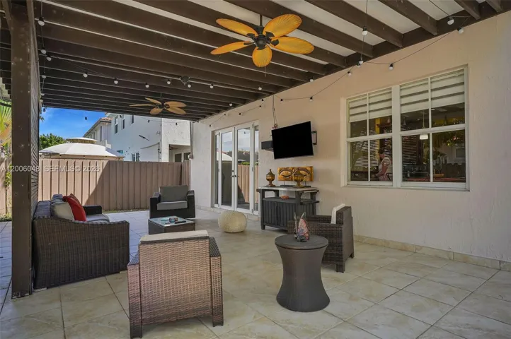 Side Angle Pergola