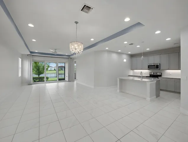 Living/Kitchen