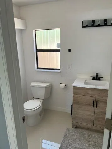 2nd Master Bathroom